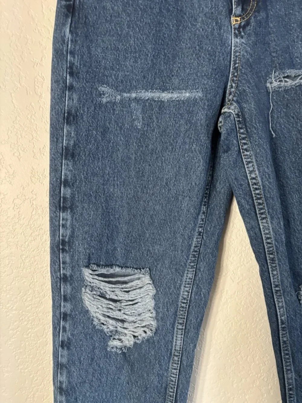NWT BDG Urban Outfitters Women’s Mom Jeans High Waisted Tapered Leg Sz 27
